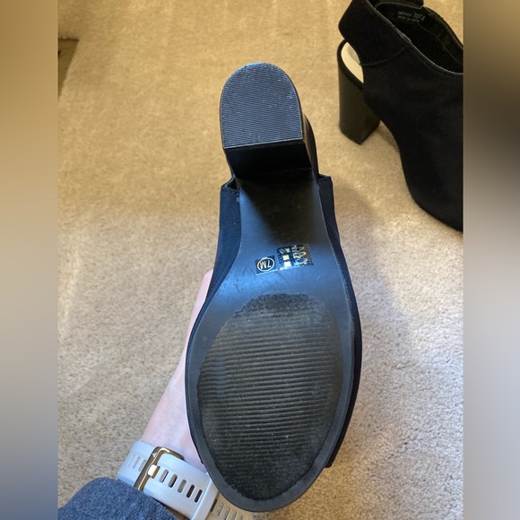 Chinese Laundry black fabric velcro strap ankle bootie heels - Picture 7 of 8